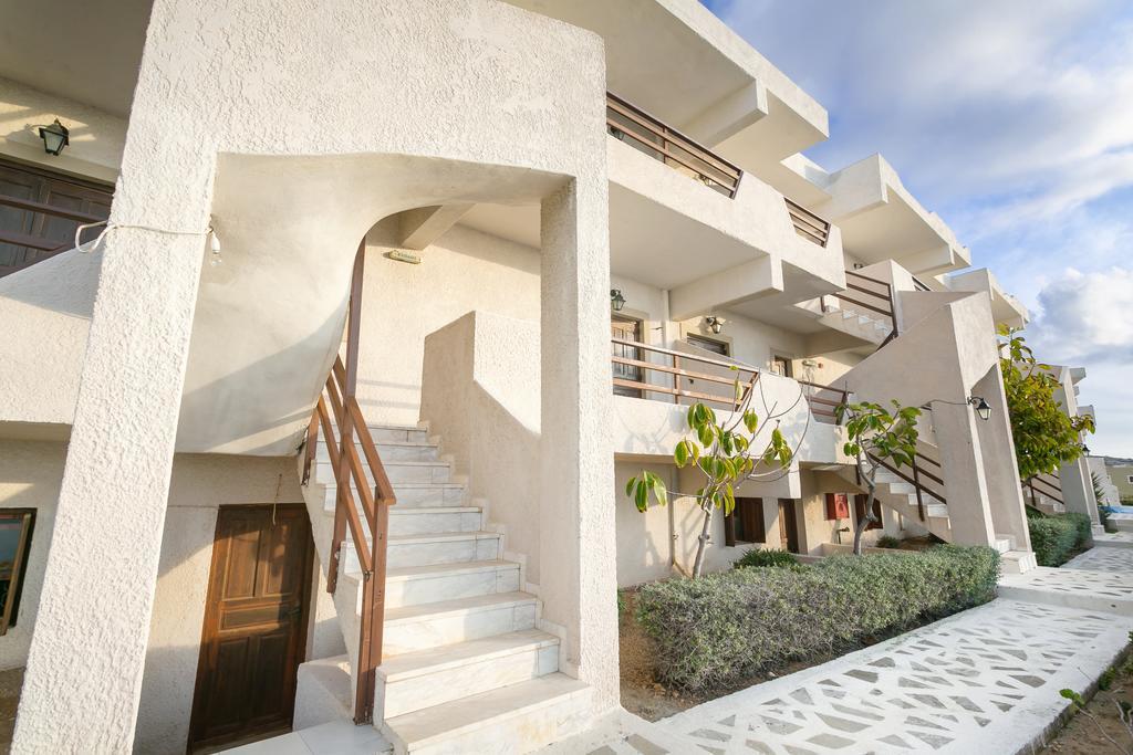 Yiannis Ηotel Foiníkion Exterior photo